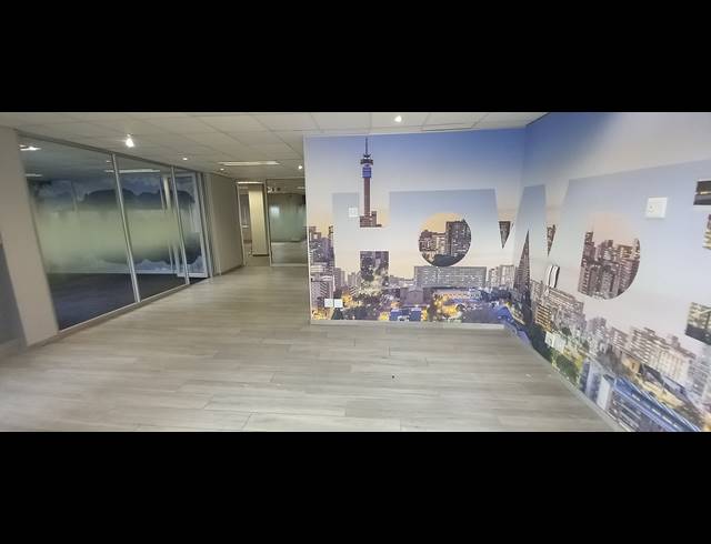 283M² OFFICE TO LET IN BRYANSTON